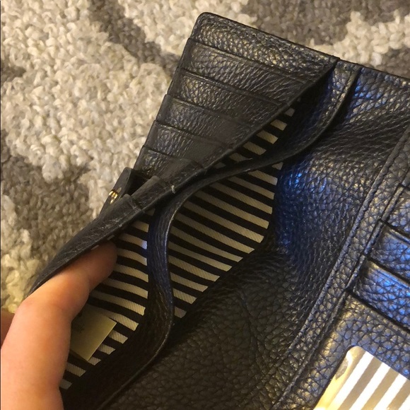 Kate Spade wallet - Picture 4 of 6